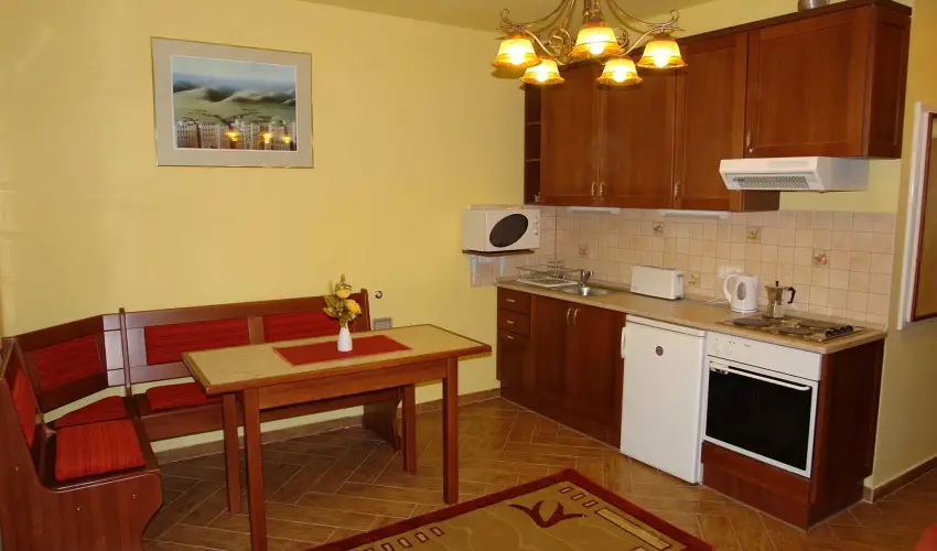 HoldLux Apartmanok S�rv�r - Kedvezm�nyes aj�nlat (min. 2 �j)