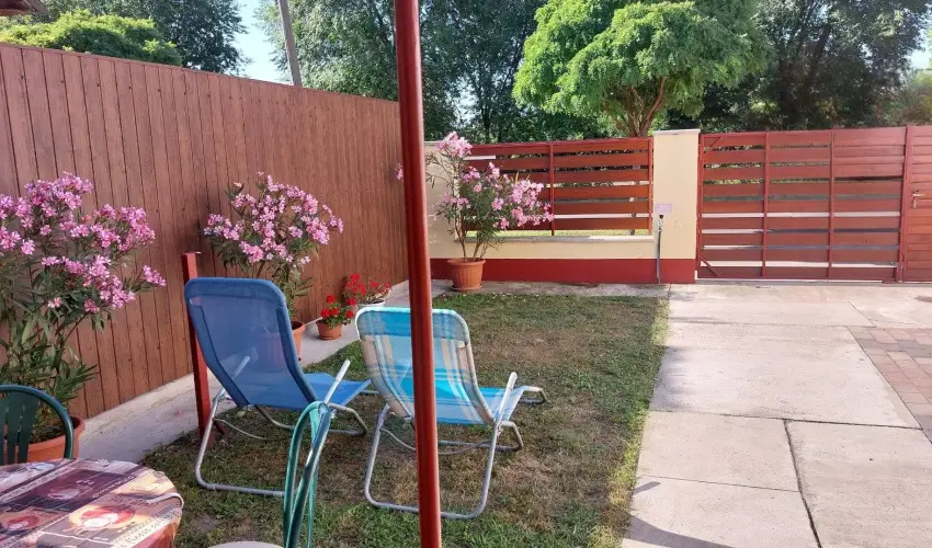 Holiday Apartman Mrahalom - Kedvezmnyes r csaldok rszreak (1 jtl)