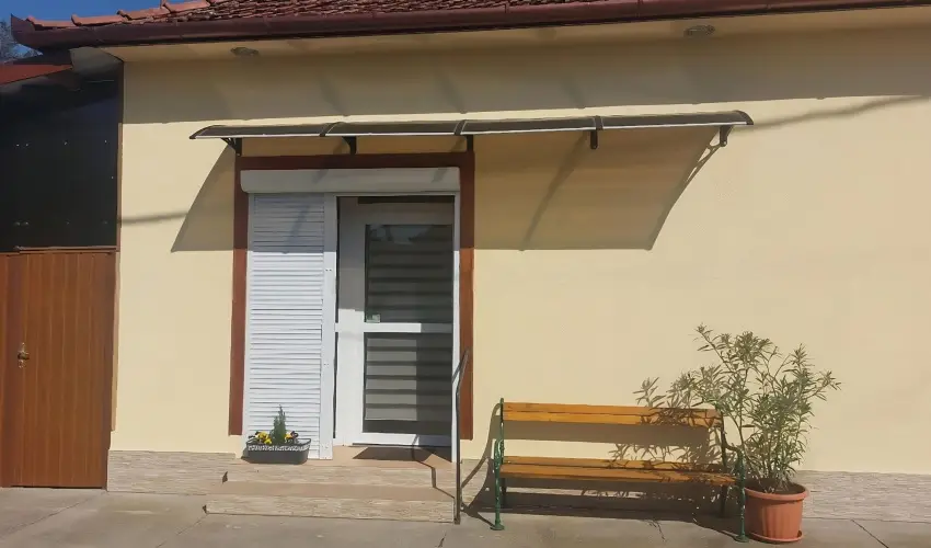 Holiday Apartman Mrahalom - Kedvezmnyes r csaldok rszreak (1 jtl)