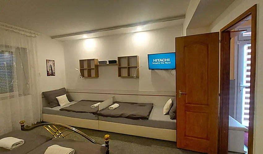 Holiday Apartman Mrahalom - Kedvezmnyes r csaldok rszreak (1 jtl)