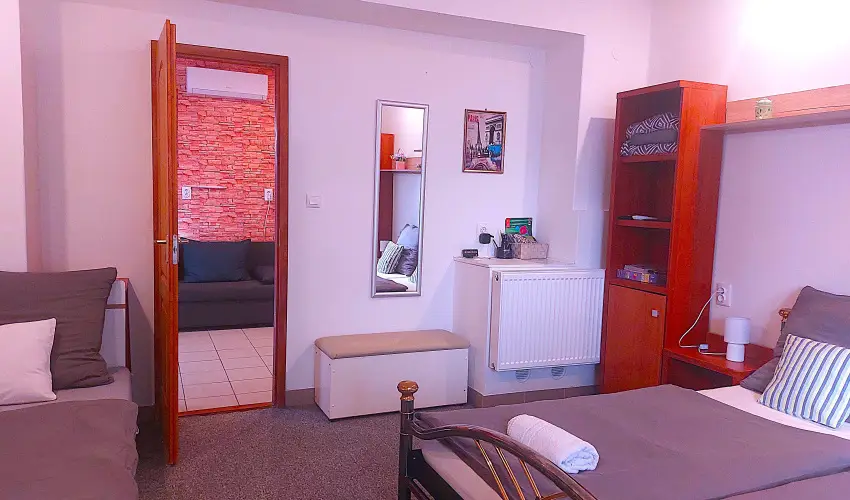 Holiday Apartman Mrahalom - Kedvezmnyes r csaldok rszreak (1 jtl)