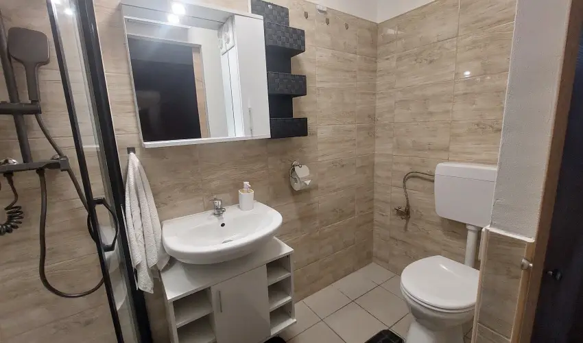 Holiday Apartman Mrahalom - Kedvezmnyes r csaldok rszreak (1 jtl)