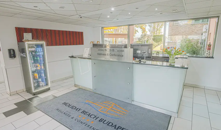 Holiday Beach Budapest Wellness Hotel with Sauna Park Budapest - Kedvezmnyes r csaldok rszreak reggelivel (1 jtl)