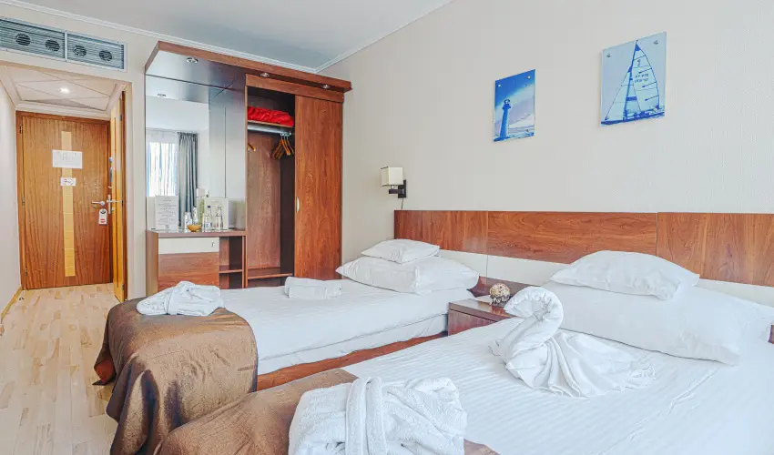 Holiday Beach Budapest Wellness Hotel with Sauna Park Budapest - Kedvezmnyes r csaldok rszreak reggelivel (1 jtl)