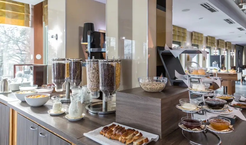 Holiday Beach Budapest Wellness Hotel with Sauna Park Budapest - Kedvezmnyes r csaldok rszreak reggelivel (1 jtl)