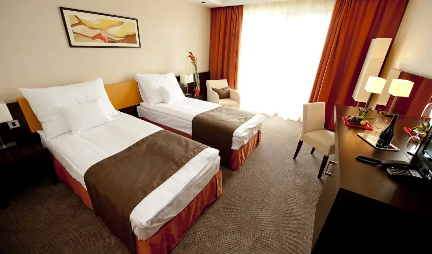 Abacus Business & Wellness Hotel Herceghalom - Kedvezmnyes r csaldok rszreak (1 jtl)