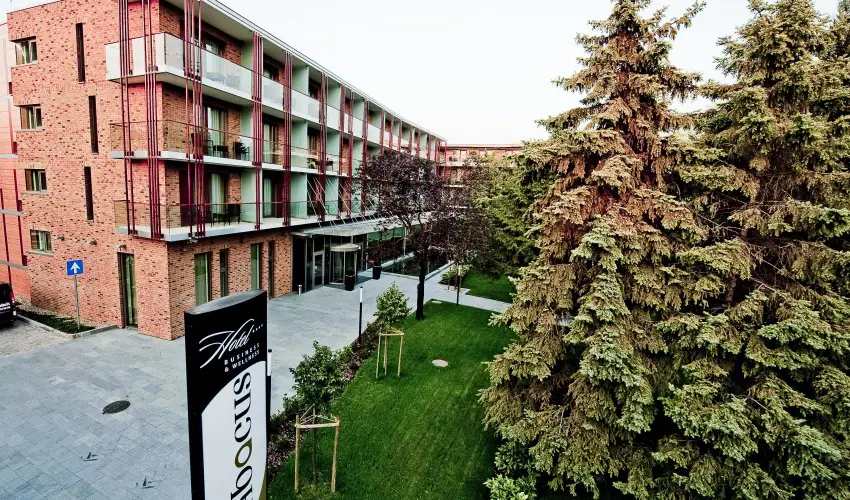 Abacus Business & Wellness Hotel Herceghalom - Kedvezmnyes r csaldok rszreak (1 jtl)