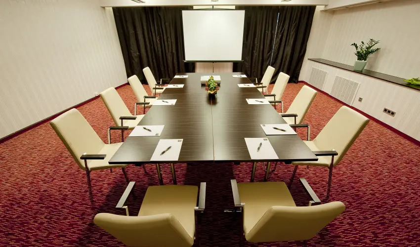 Abacus Business & Wellness Hotel Herceghalom - Kedvezmnyes r csaldok rszreak (1 jtl)