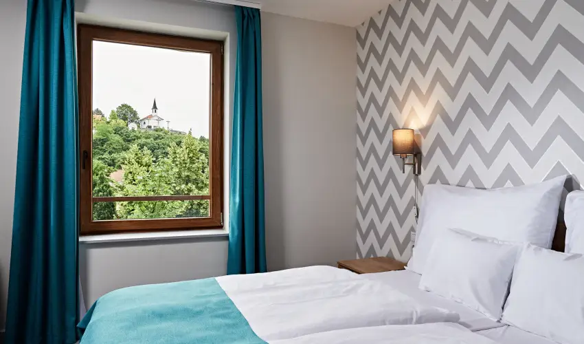 Hotel Adalbert - Szent Tam�s H�z Esztergom - Kedvezm�nyes �r csal�dok r�sz�reak reggelis ell�t�ssal (1 �jt�l)