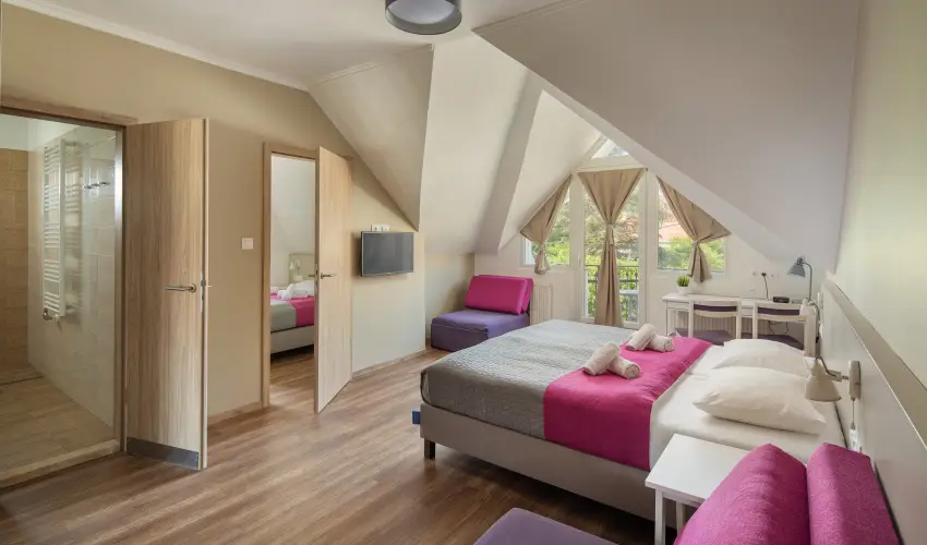 Admiral Family Resort Keszthely - Kedvezm�nyes �r csal�dok r�sz�reak reggelis ell�t�ssal (1 �jt�l)