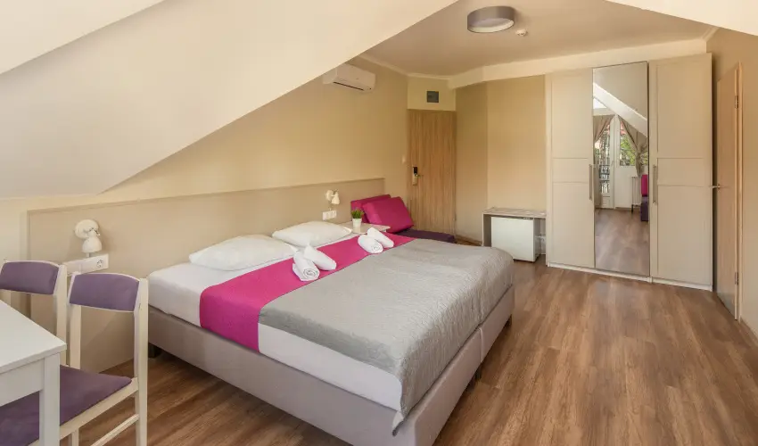 Admiral Family Resort Keszthely - Kedvezm�nyes �r csal�dok r�sz�reak reggelis ell�t�ssal (1 �jt�l)