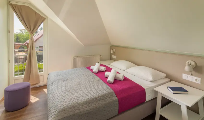 Admiral Family Resort Keszthely - Kedvezm�nyes �r csal�dok r�sz�reak reggelis ell�t�ssal (1 �jt�l)