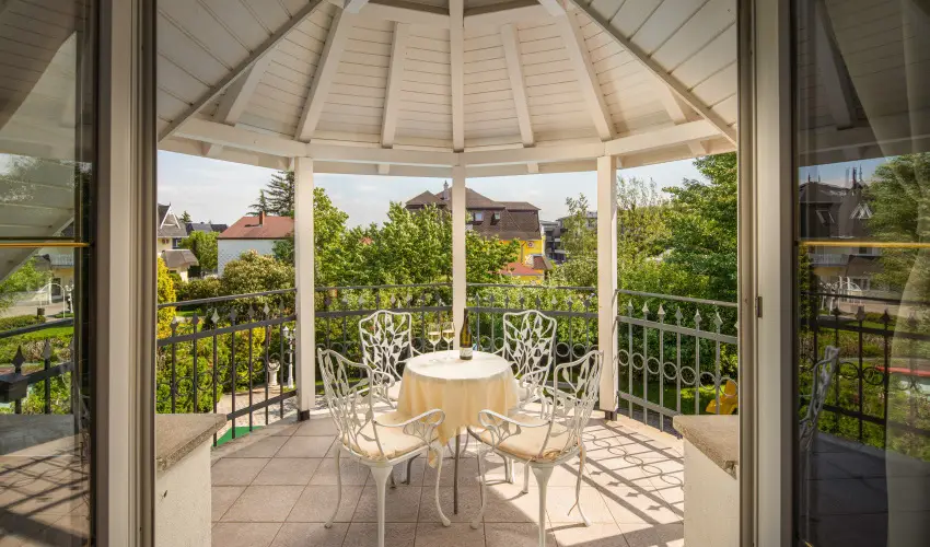 Admiral Family Resort Keszthely - Kedvezm�nyes �r csal�dok r�sz�reak reggelis ell�t�ssal (1 �jt�l)