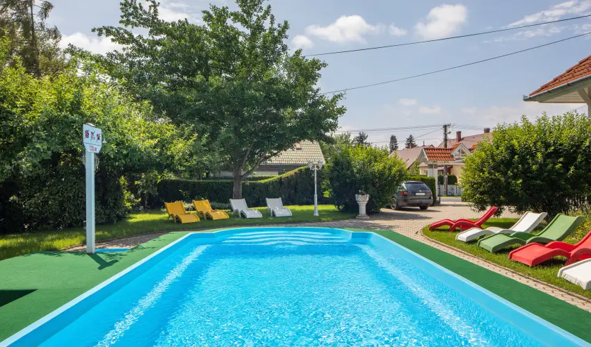 Admiral Family Resort Keszthely - Kedvezm�nyes �r csal�dok r�sz�reak reggelis ell�t�ssal (1 �jt�l)