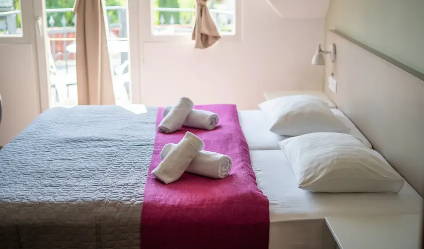 Admiral Family Resort Keszthely - Kedvezm�nyes �r csal�dok r�sz�reak reggelis ell�t�ssal (1 �jt�l)