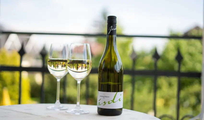 Admiral Family Resort Keszthely - Kedvezm�nyes �r csal�dok r�sz�reak reggelis ell�t�ssal (1 �jt�l)