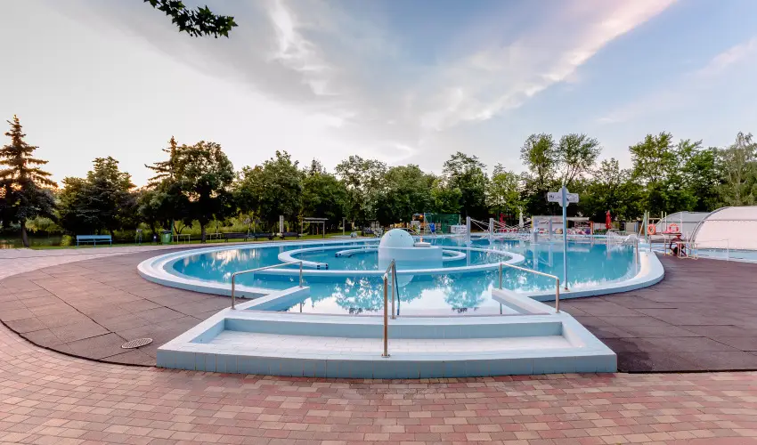 Hunguest Hotel Aqua-Sol Hajdúszoboszló - Kedvezményes ár félpanzióval, fürdőbelépővel (1 éjtől)