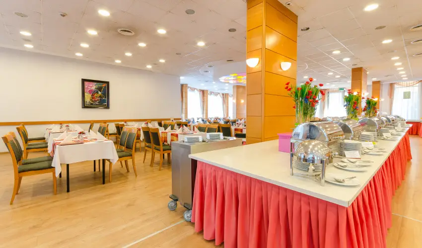 Hunguest Hotel Aqua-Sol Hajdúszoboszló - Kedvezményes ár félpanzióval, fürdőbelépővel (1 éjtől)