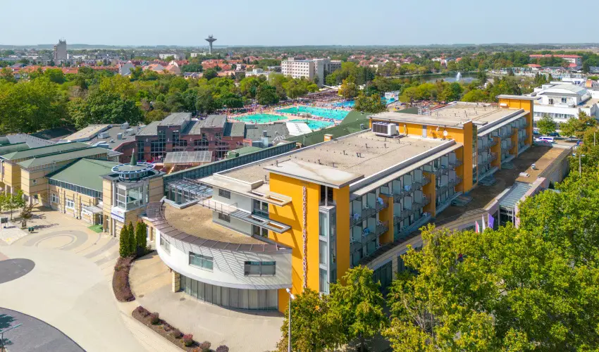 Hunguest Hotel Aqua-Sol Hajdúszoboszló - Kedvezményes ár félpanzióval, fürdőbelépővel (1 éjtől)