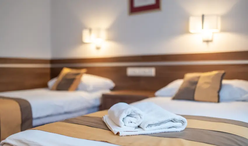 Hotel rpd Tatabnya - Kedvezmnyes r csaldok rszreak reggelis elltssal (1 jtl)