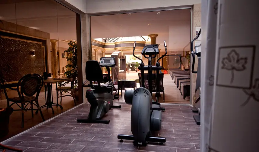 Hotel Aurum Hajdszoboszl - Kedvezmnyes r csaldok rszre flpanzival (1 jtl)