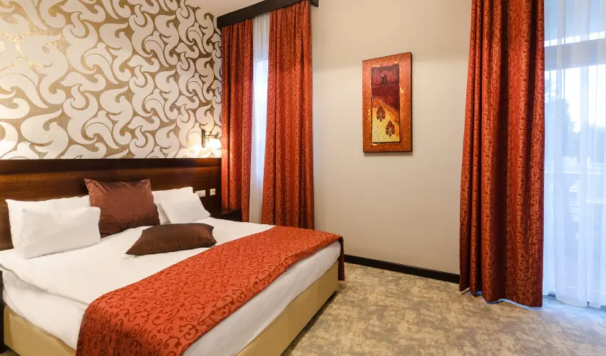 Hotel Aurum Hajdszoboszl - Kedvezmnyes r csaldok rszre flpanzival (1 jtl)