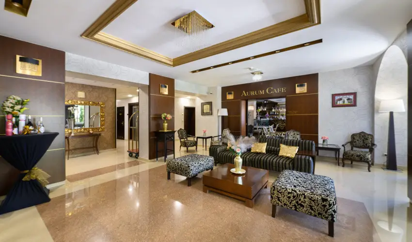 Hotel Aurum Hajdszoboszl - Kedvezmnyes r csaldok rszre flpanzival (1 jtl)