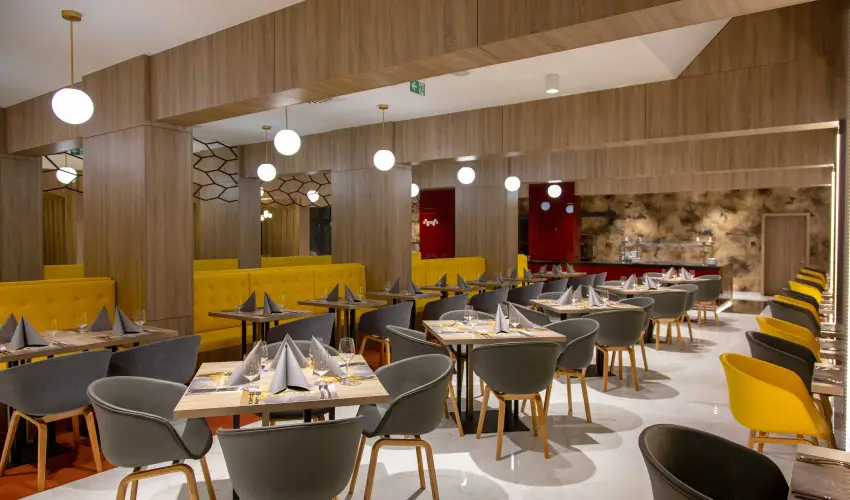 Avar Hotel Mtrafred - Kedvezmnyes r csaldok rszreak reggelivel (1 jtl)