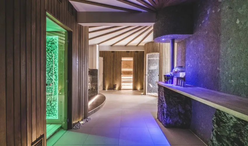 Avar Hotel Mtrafred - Kedvezmnyes r csaldok rszreak reggelivel (1 jtl)