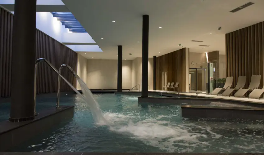 Avar Hotel Mtrafred - Kedvezmnyes r csaldok rszreak reggelivel (1 jtl)