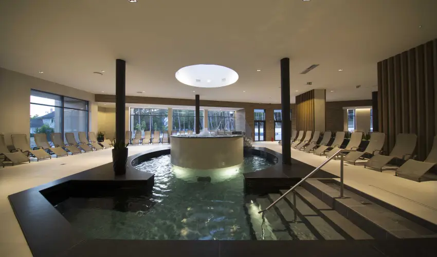 Avar Hotel Mtrafred - Kedvezmnyes r csaldok rszreak reggelivel (1 jtl)