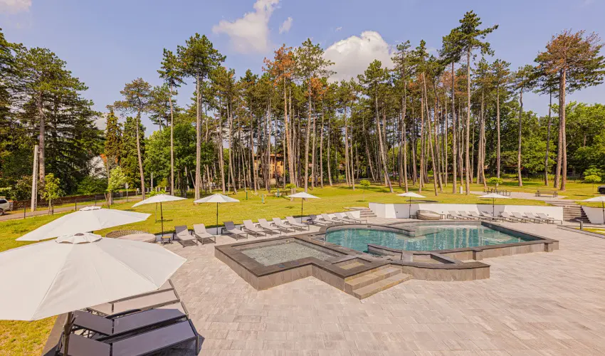 Avar Hotel Mtrafred - Kedvezmnyes r csaldok rszreak reggelivel (1 jtl)