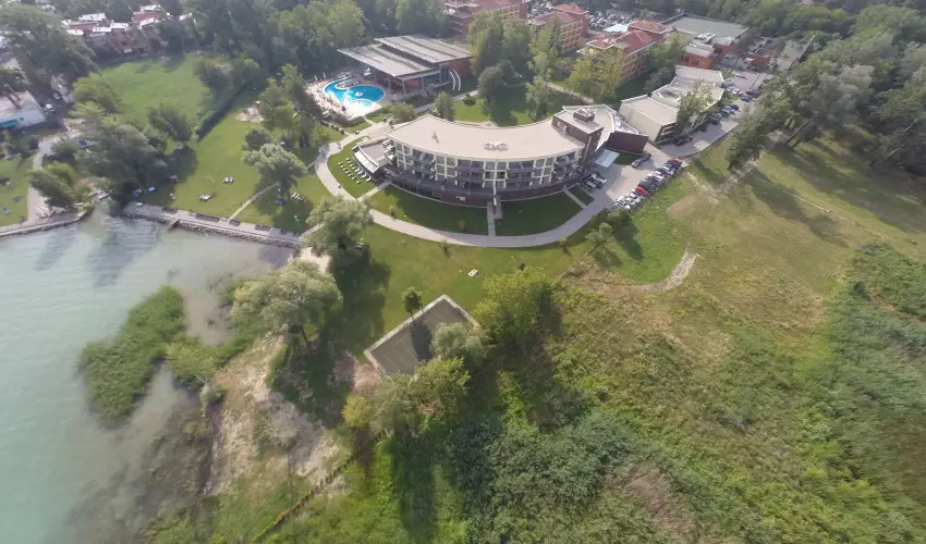 Hotel Azúr Siófok - Kedvezményes ajánlat - teljes előrefizetéssel (min. 3 éj)