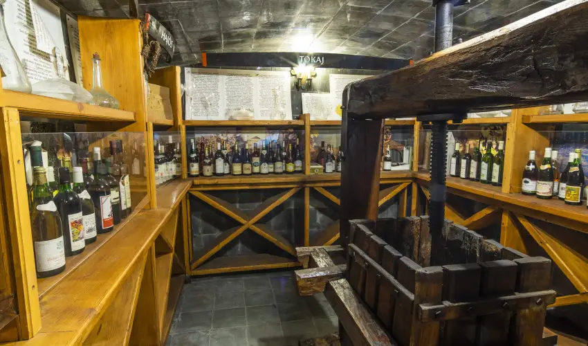 Hotel Bacchus Keszthely - Kedvezmnyes r csaldok rszreak reggelis elltssal (1 jtl)