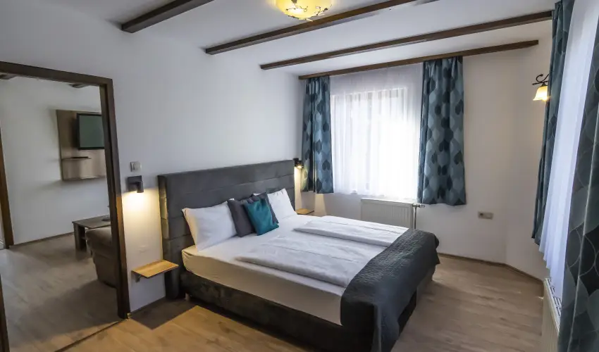 Hotel Bacchus Keszthely - Kedvezmnyes r csaldok rszreak reggelis elltssal (1 jtl)