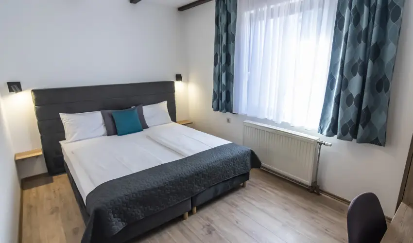 Hotel Bacchus Keszthely - Kedvezmnyes r csaldok rszreak reggelis elltssal (1 jtl)