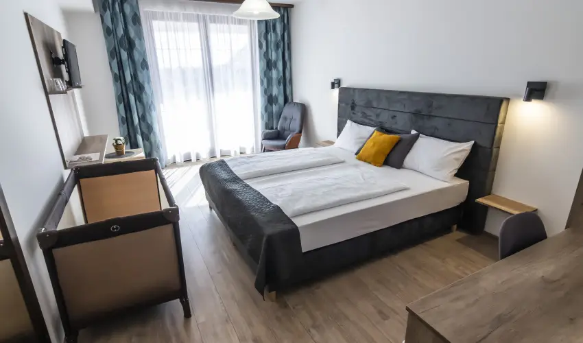 Hotel Bacchus Keszthely - Kedvezmnyes r csaldok rszreak reggelis elltssal (1 jtl)