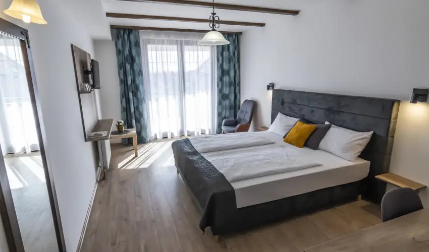 Hotel Bacchus Keszthely - Kedvezmnyes r csaldok rszreak reggelis elltssal (1 jtl)