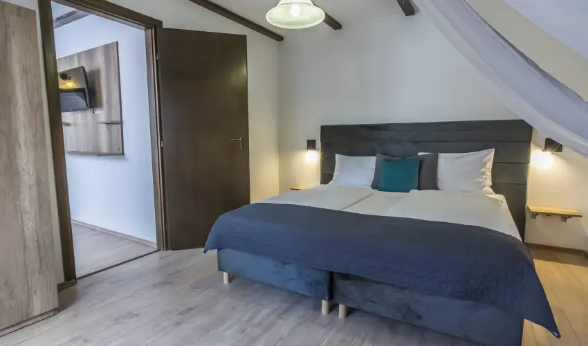 Hotel Bacchus Keszthely - Kedvezmnyes r csaldok rszreak reggelis elltssal (1 jtl)