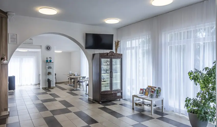 Hotel Bacchus Keszthely - Kedvezmnyes r csaldok rszreak reggelis elltssal (1 jtl)