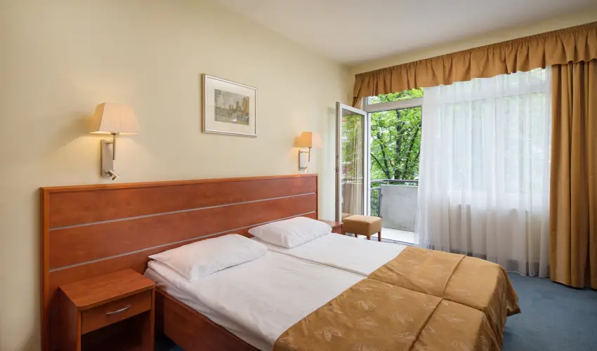 Hotel Benczr Budapest - Kedvezmnyes r csaldok rszreak nelltssal (1 jtl)