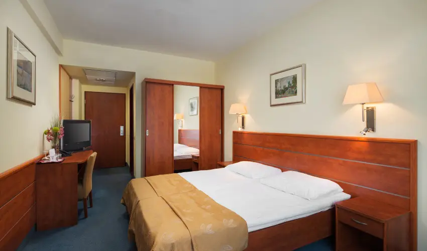 Hotel Benczr Budapest - Kedvezmnyes r csaldok rszreak nelltssal (1 jtl)