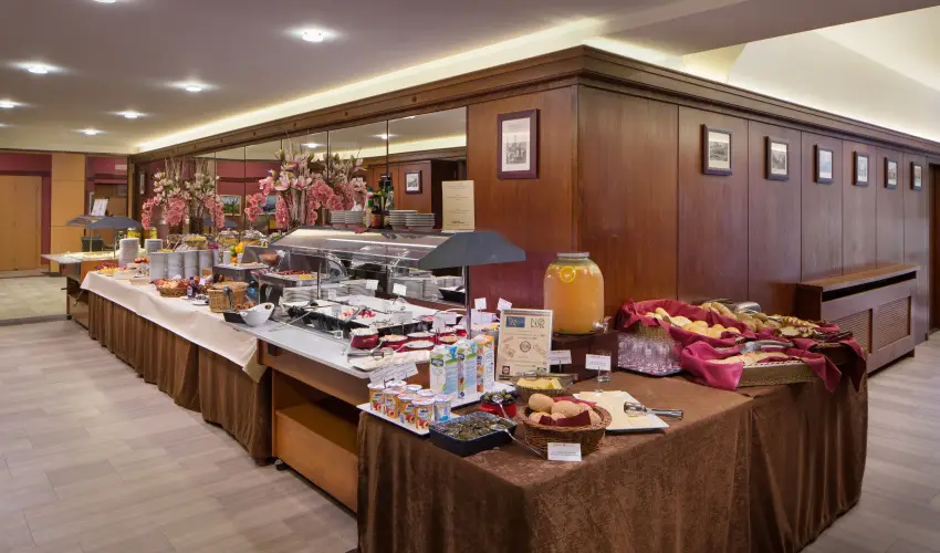 Hotel Benczr Budapest - Kedvezmnyes r csaldok rszreak nelltssal (1 jtl)