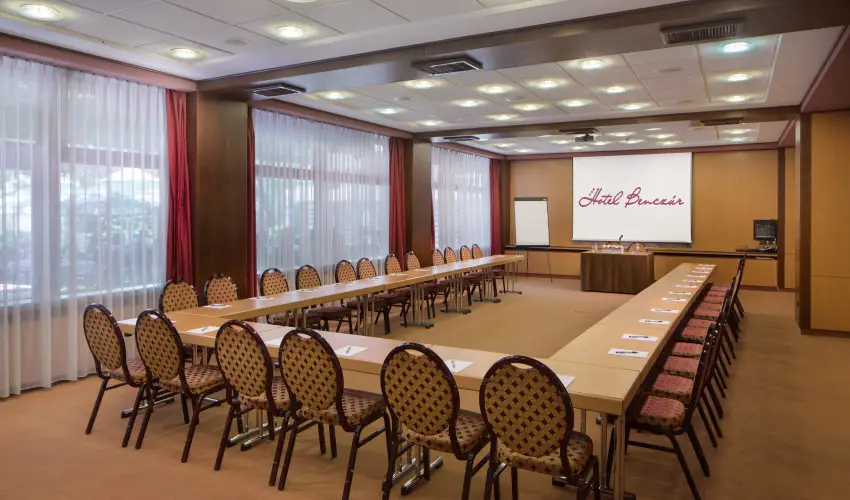 Hotel Benczr Budapest - Kedvezmnyes r csaldok rszreak nelltssal (1 jtl)