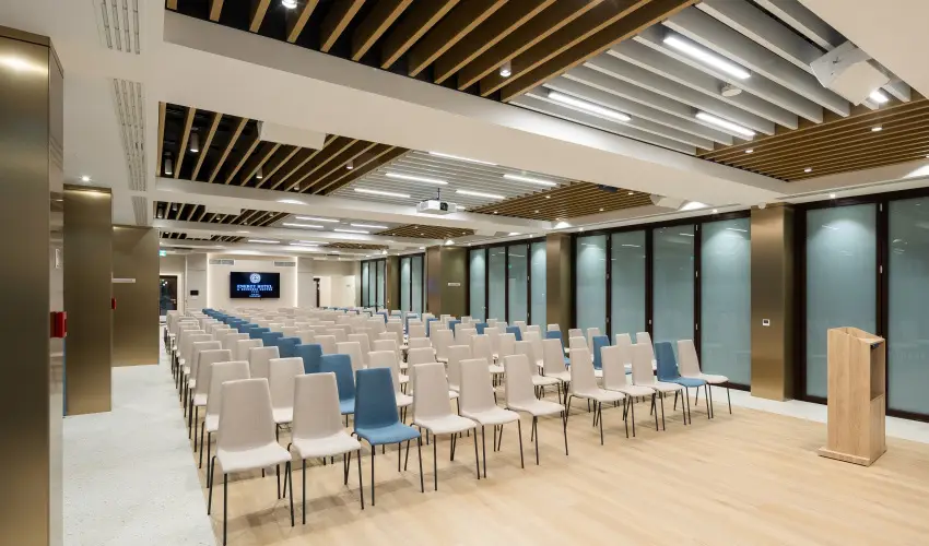 Hotel Energy & Business Center superior Paks - Kedvezm�nyes �r csal�dok r�sz�reak reggelis ell�t�ssal (1 �jt�l)