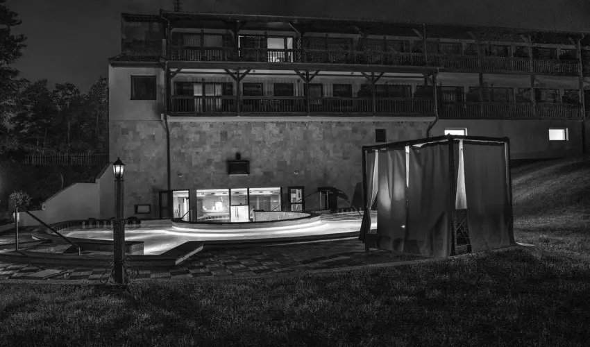 Erd�spuszta Club Hotel Debrecen - Romantikus pillanatok (min. 2 �j)