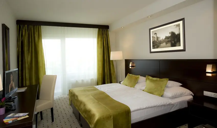 Hunguest Hotel Gyula Gyula - Kedvezmnyes flpanzis ajnlat frdbelpvel (min. 2 j)