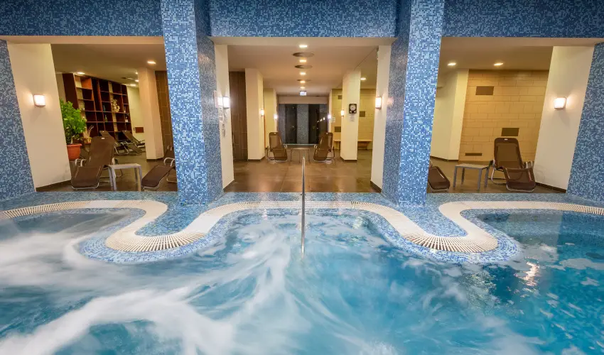 Hunguest Hotel Gyula Gyula - Kedvezmnyes flpanzis ajnlat frdbelpvel (min. 2 j)