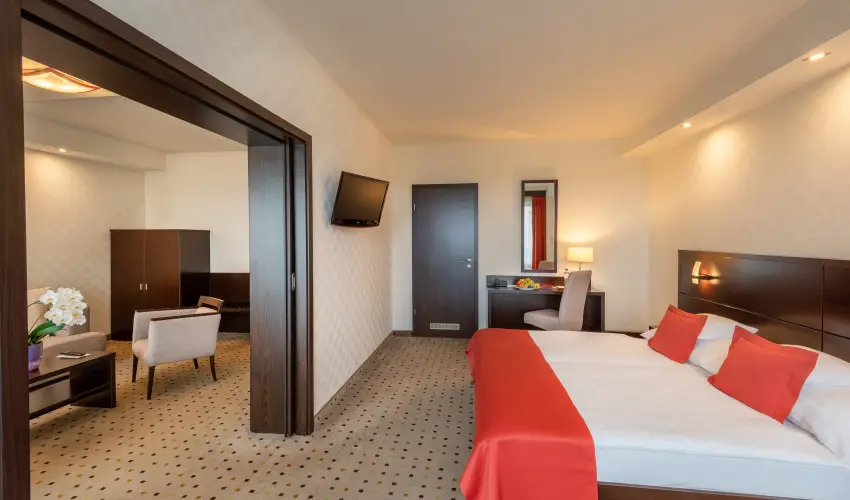 Hunguest Hotel Gyula Gyula - Kedvezmnyes flpanzis ajnlat frdbelpvel (min. 2 j)