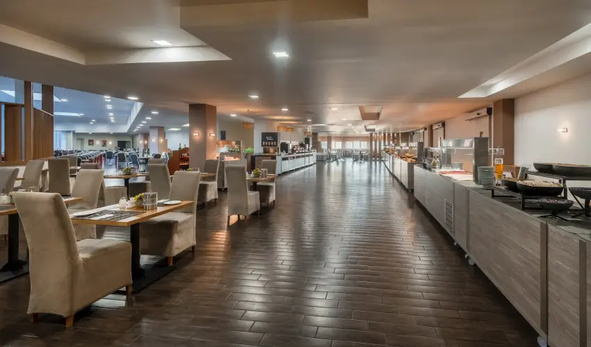 Hunguest Hotel Gyula Gyula - Kedvezmnyes flpanzis ajnlat frdbelpvel (min. 2 j)